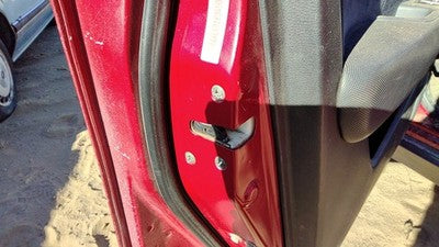 2003-2004 Mitsubishi Outlander Driver Left Front Door Latch With Rods/Cables Oem