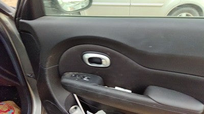 2014-2019 Kia Soul Passenger Right Front Door Trim Panel With Switches Black Eq