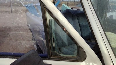 83-88 Ford Ranger Passenger Right Front Vent Window Small Door Glass With Frame