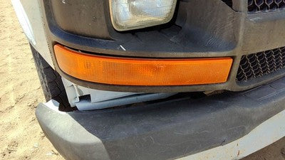 03-14 Express Van Passenger Right Front Turn Signal Light Lamp Fender Mounted
