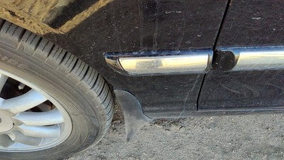 2004-2005 Hyundai Xg350 Driver Left Moulding From Fender Oem Trim Strip Black