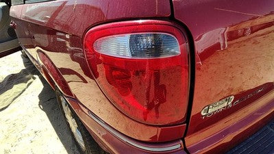 2004-2007 Chrysler Town Country Driver Left Tail Light Brake Lamp Oem Rear