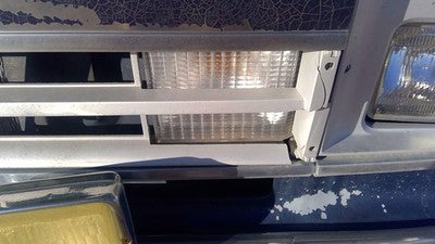 1989 Chevy G20 Van Driver Left Front Turn Signal Light Lamp Oem Grille Mounted