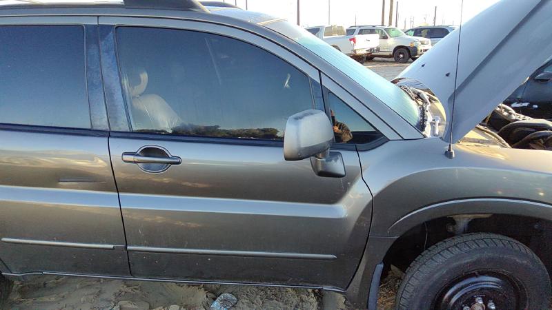 2004-2011 Mitsubishi Endeavor Front Door RH