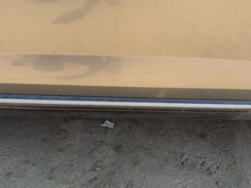 2003-2005 Infiniti FX Series Front Door Moulding LH