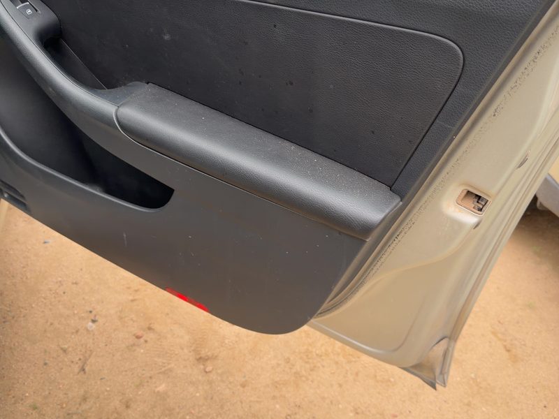 2013-2018 Jetta Except Gli Front Door Trim Panel RH