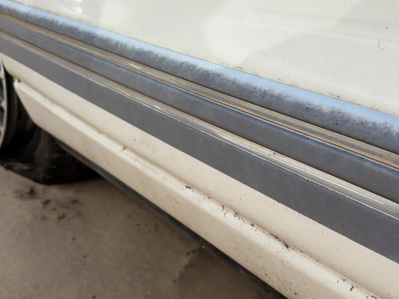 1993 Oldsmobile Eighty-eight (80 & Up) Rear Door Moulding RH