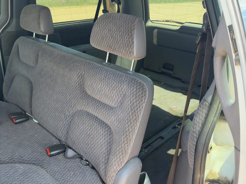 1999 Chrysler Town & Country Rear Seat Belt RH