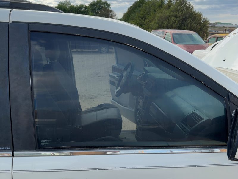 2008-2020 Chrysler Town & Country Front Door Glass/Window RH