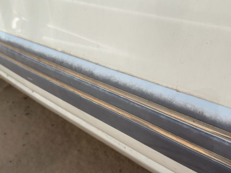 1993 Oldsmobile Eighty-eight (80 & Up) Front Door Moulding RH
