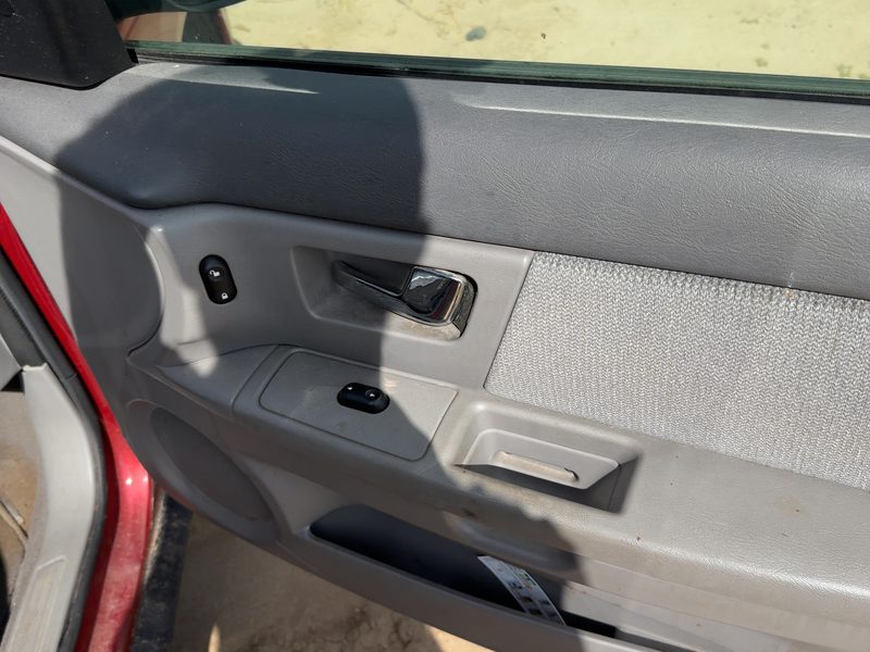 2000-2002 Ford Taurus(see Also Taurus X) Front Door Trim Panel RH