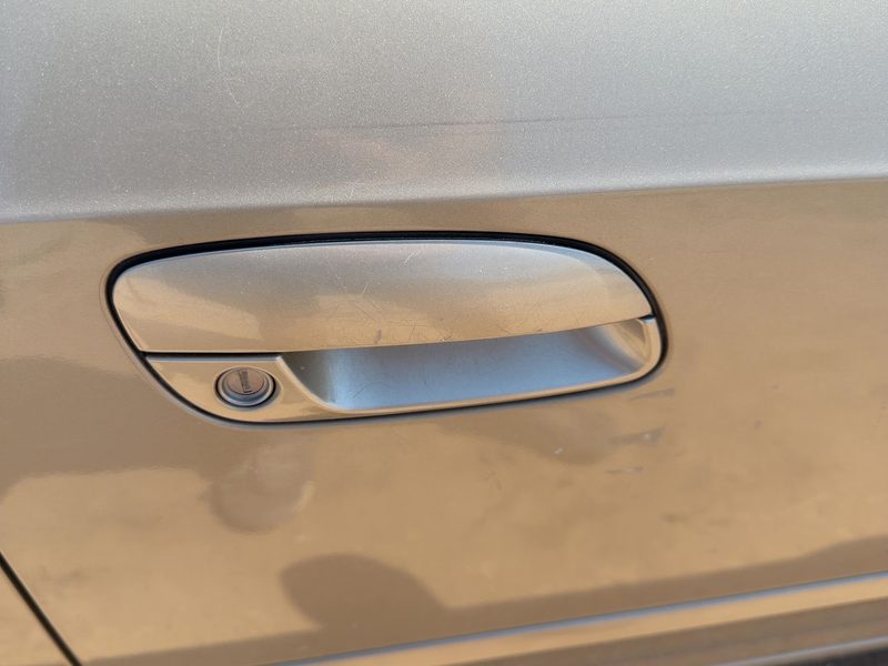 2001-2006 Hyundai Elantra Outside Door Handle RH