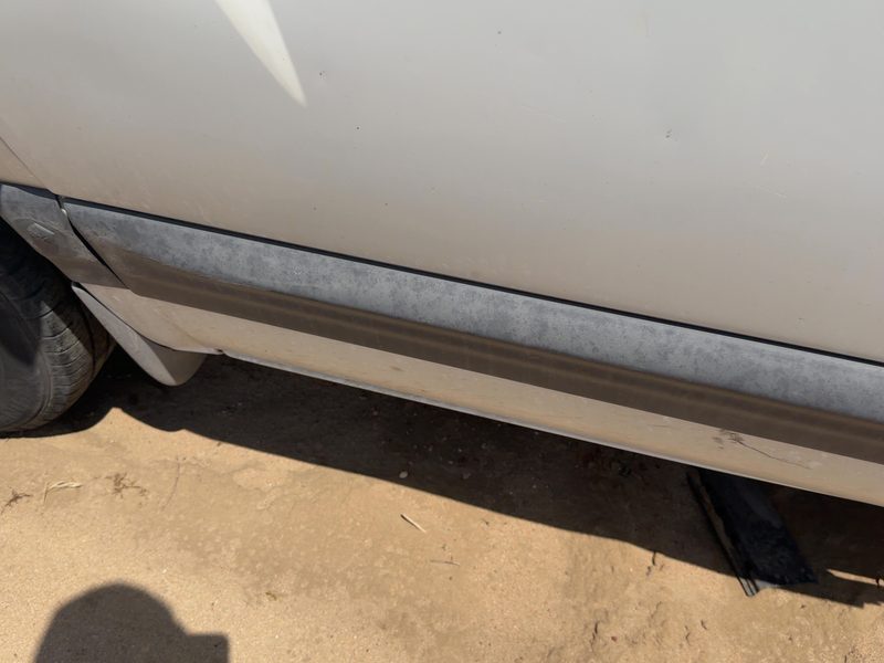 1996-1999 Chrysler Town & Country Front Door Moulding LH