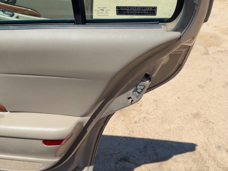 2000-2003 Buick Lesabre (80 & Up) Rear Door Trim Panel RH