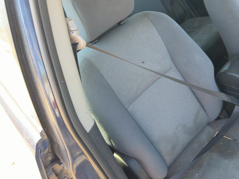 2004-2008 Toyota Matrix Front Seat Belt RH