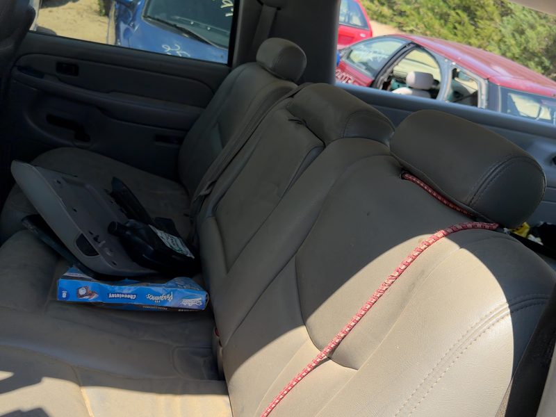 2005 Chevy/gmc Suburban 1500 Series Rear Seat Belt RH