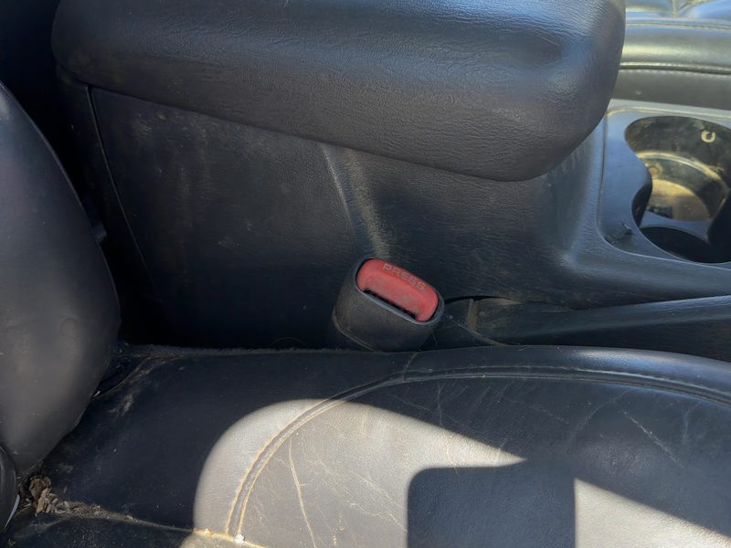 2000-2004 Jeep Grand Cherokee Front Seat Belt RH