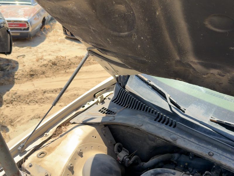 2000-2006 Lincoln LS Hood Hinge RH