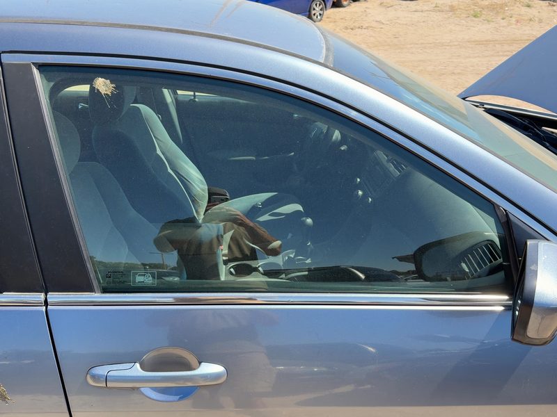 2003-2007 Honda Accord Front Door Glass/Window RH