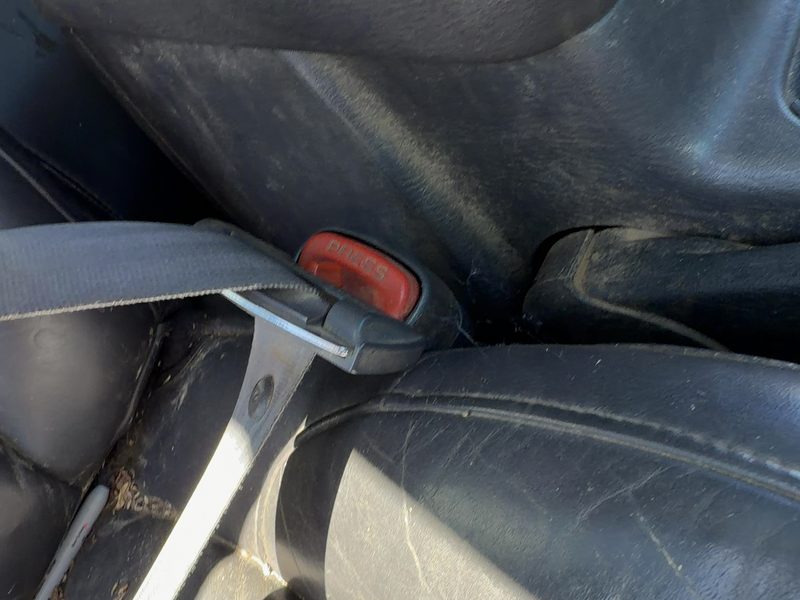 2000-2004 Jeep Grand Cherokee Front Seat Belt RH