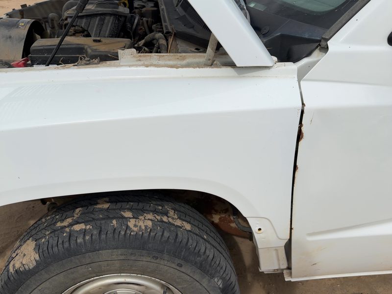 2005-2007 Dodge Dakota (mid-size) Fender LH