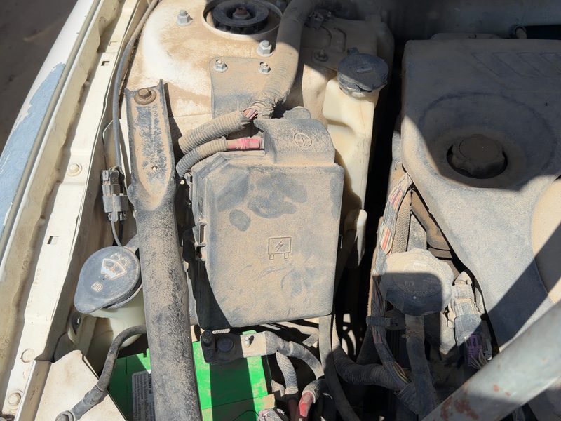 2006-2007 Monte Carlo Engine Fuse Box