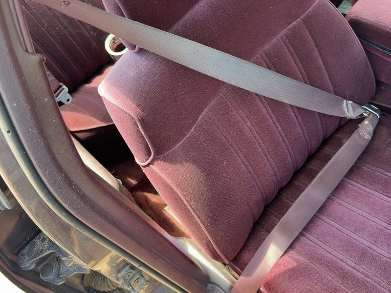 1994 Oldsmobile Eighty-eight (80 & Up) Front Seat Belt RH