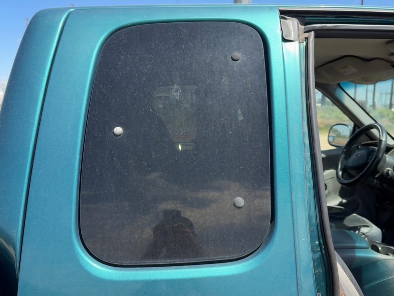 1997-2004 Ford Pickup F150 Series Rear Door Glass/Window RH