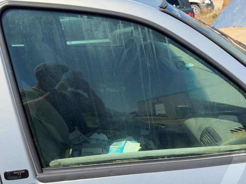 1997-2009 Chevrolet Venture Front Door Glass/Window RH