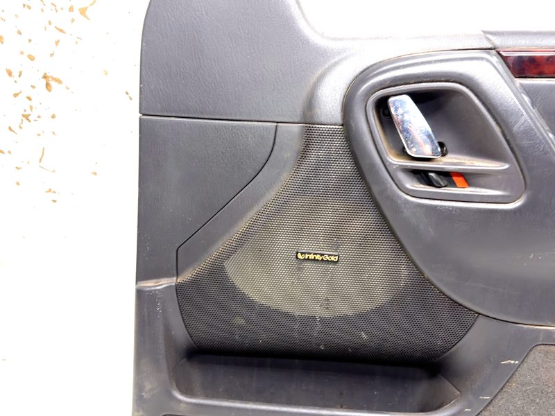 2000 Jeep Grand Cherokee Front Door Trim Panel RH