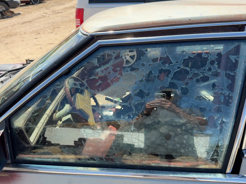 1985-1987 Buick Park Avenue (80&up) Front Door Glass/Window LH