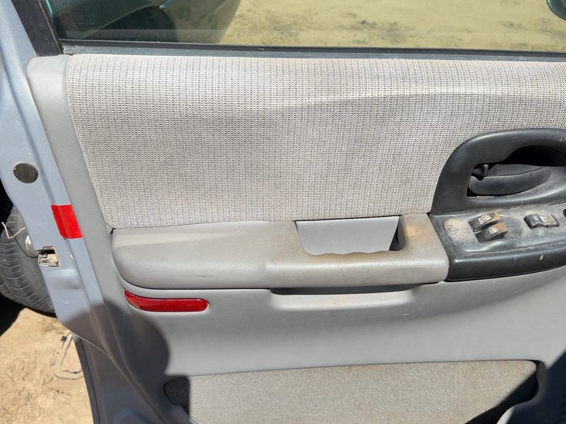 2000 Chevrolet Venture Front Door Trim Panel LH
