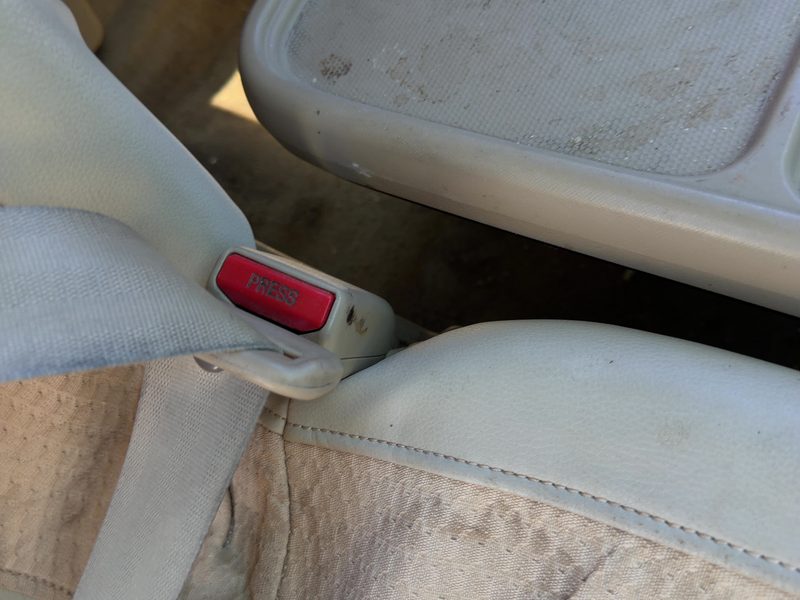 2002-2006 Honda Crv Front Seat Belt RH