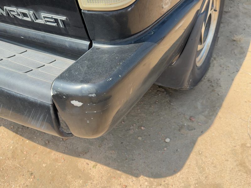 2001 Blazer S10/jimmy S15 Quarter Panel Moulding RH