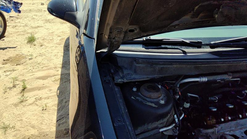2005-2010 Pontiac G6 Hood Hinge RH