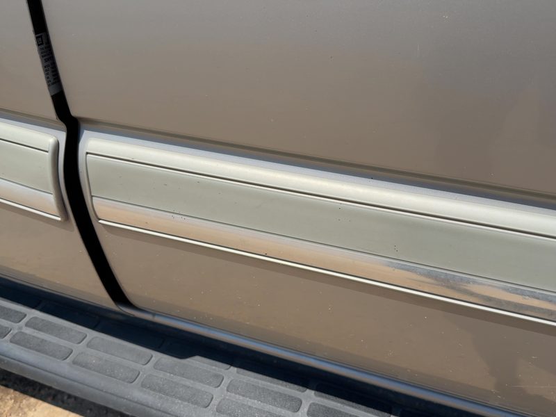 2005 Chevy/gmc Suburban 1500 Series Rear Door Moulding LH