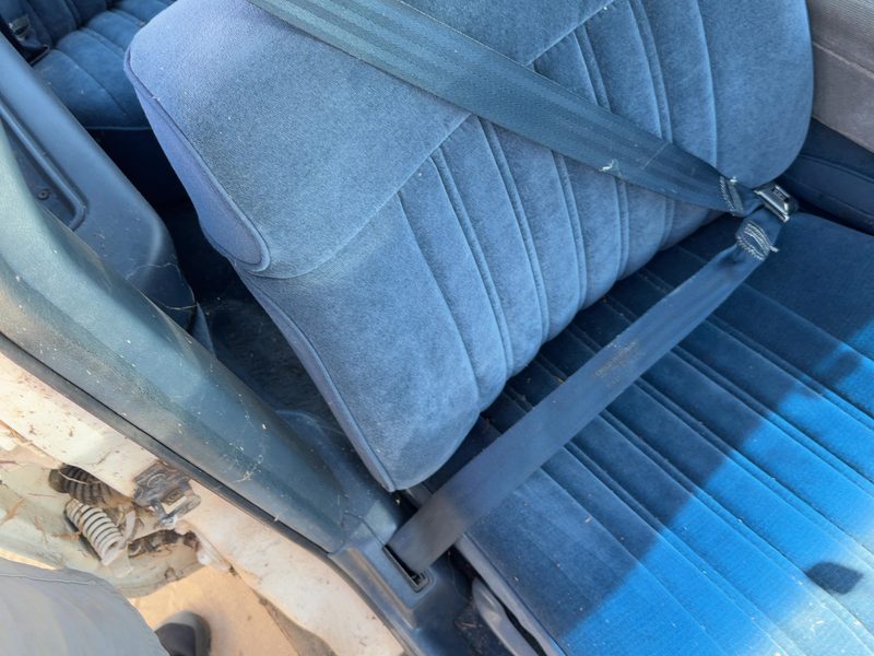 1993 Oldsmobile Eighty-eight (80 & Up) Front Seat Belt RH
