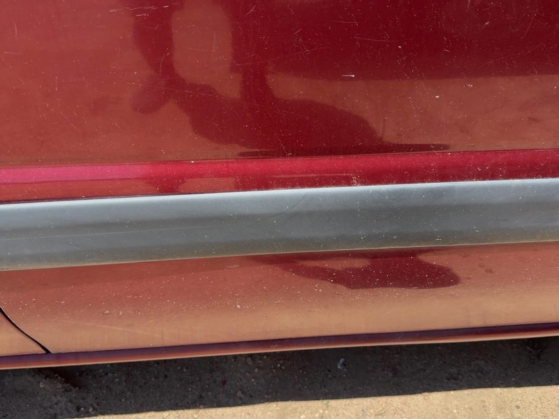 1997-2005 Chevrolet Venture Front Door Moulding RH