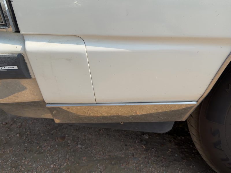 1986 Oldsmobile Ninety-eight (80 & Up) Fender Moulding LH