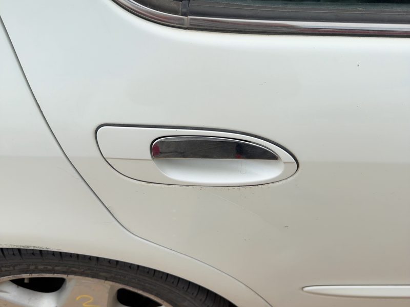 2000-2001 Infiniti I30 Outside Door Handle RH