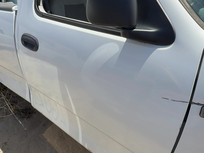 1998-2004 Ford Pickup F150 Series Front Door RH