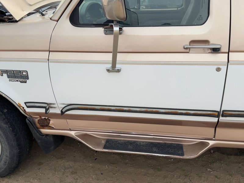 1995-1997 Ford Pickup F250 Series Front Door LH