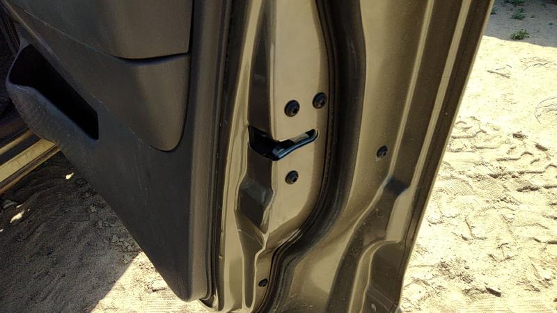 1995-2005 Explorer Front Door Latch RH