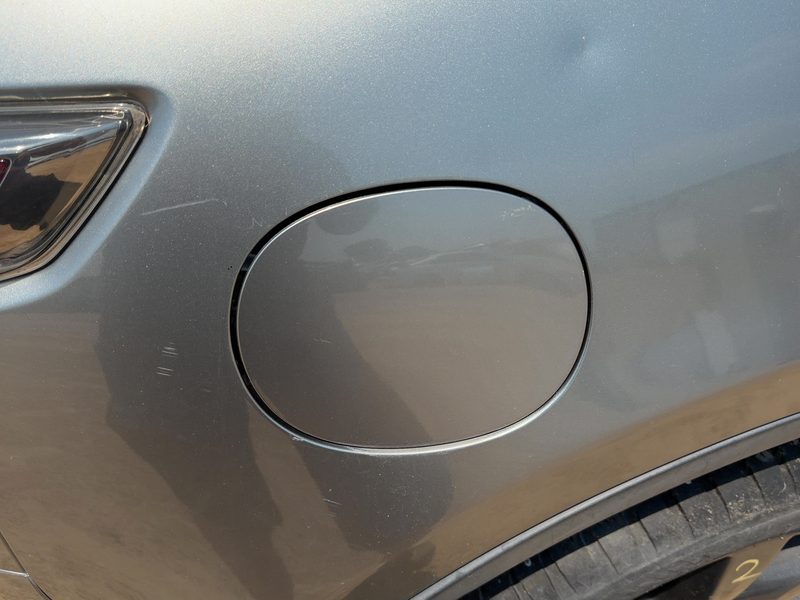 2003-2008 Infiniti FX Series Fuel Tank Door