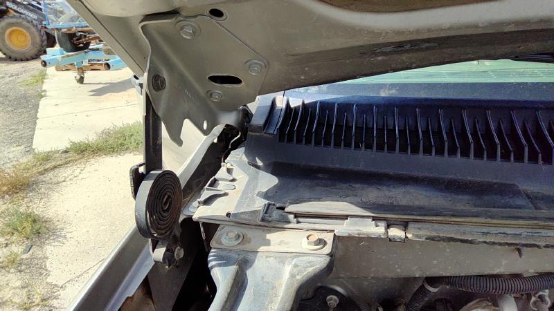 1999-2007 GMC Sierra 2500 Pickup Hood Hinge RH