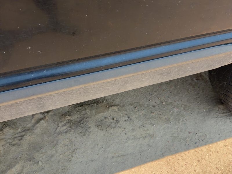 2002-2007 Dodge Ram Pickup 1500 Series Front Door Moulding RH