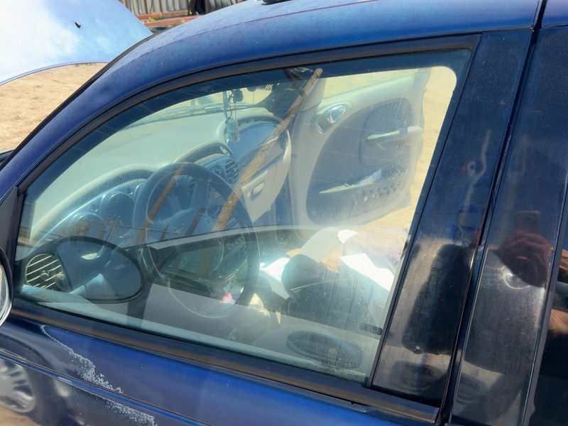 2001-2010 Pt Cruiser Front Door Glass/Window LH