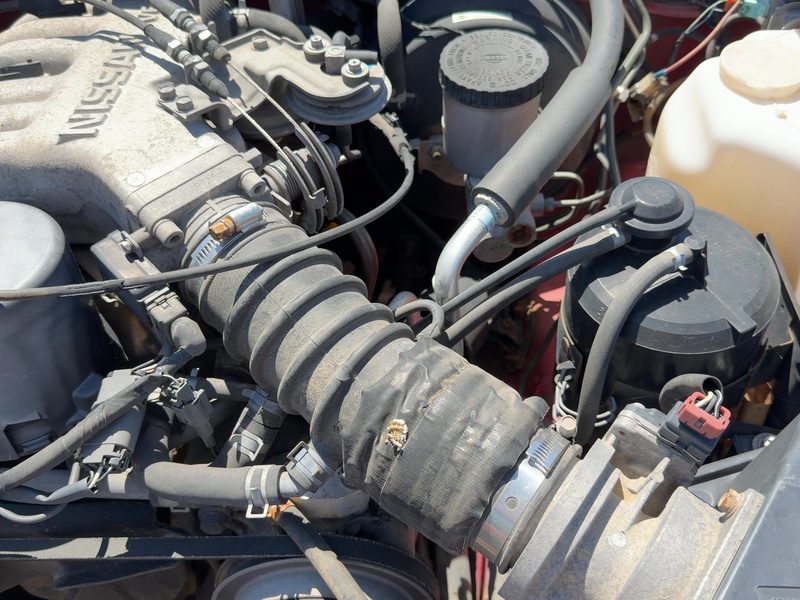 1989-1998 Nissan Pathfinder Cylinder Head LH