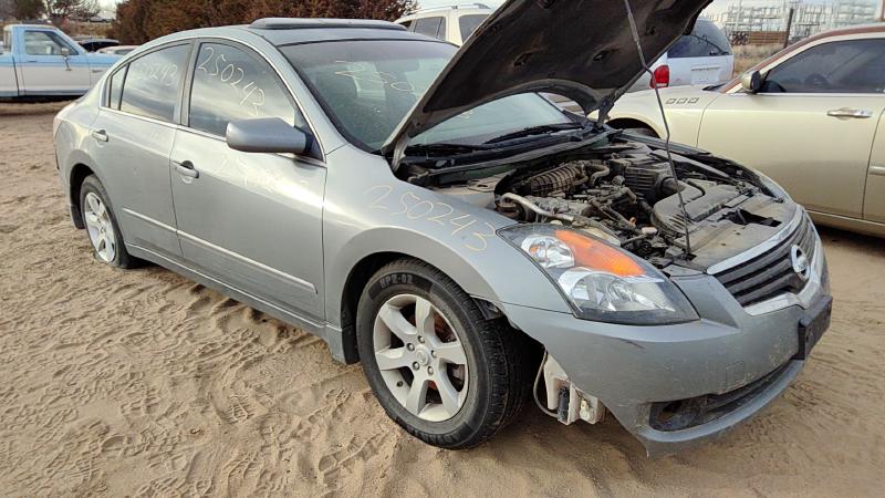 2007 Nissan Altima Engine Fuse Box