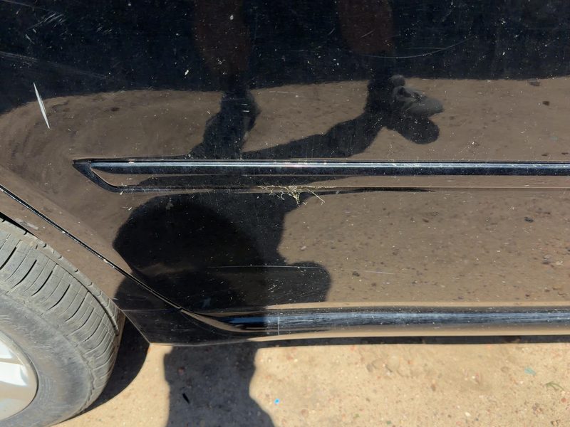 2006-2007 Infiniti M35 Rear Door Moulding RH